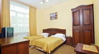 Гостиница Виктория Краснодар Двухместный номер бизнес-класса с 2 отдельными кроватями-1